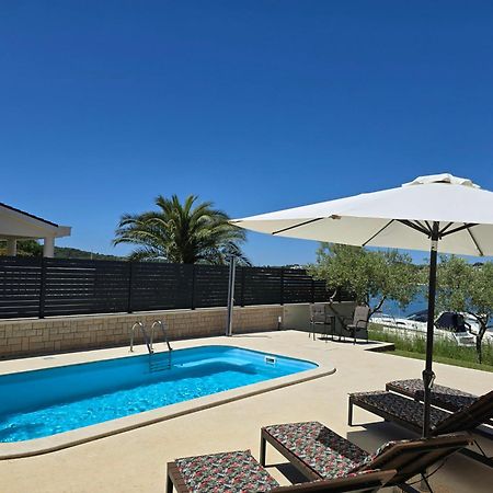 Olive Garden, Apartment With A Private Pool Баньоле Екстериор снимка