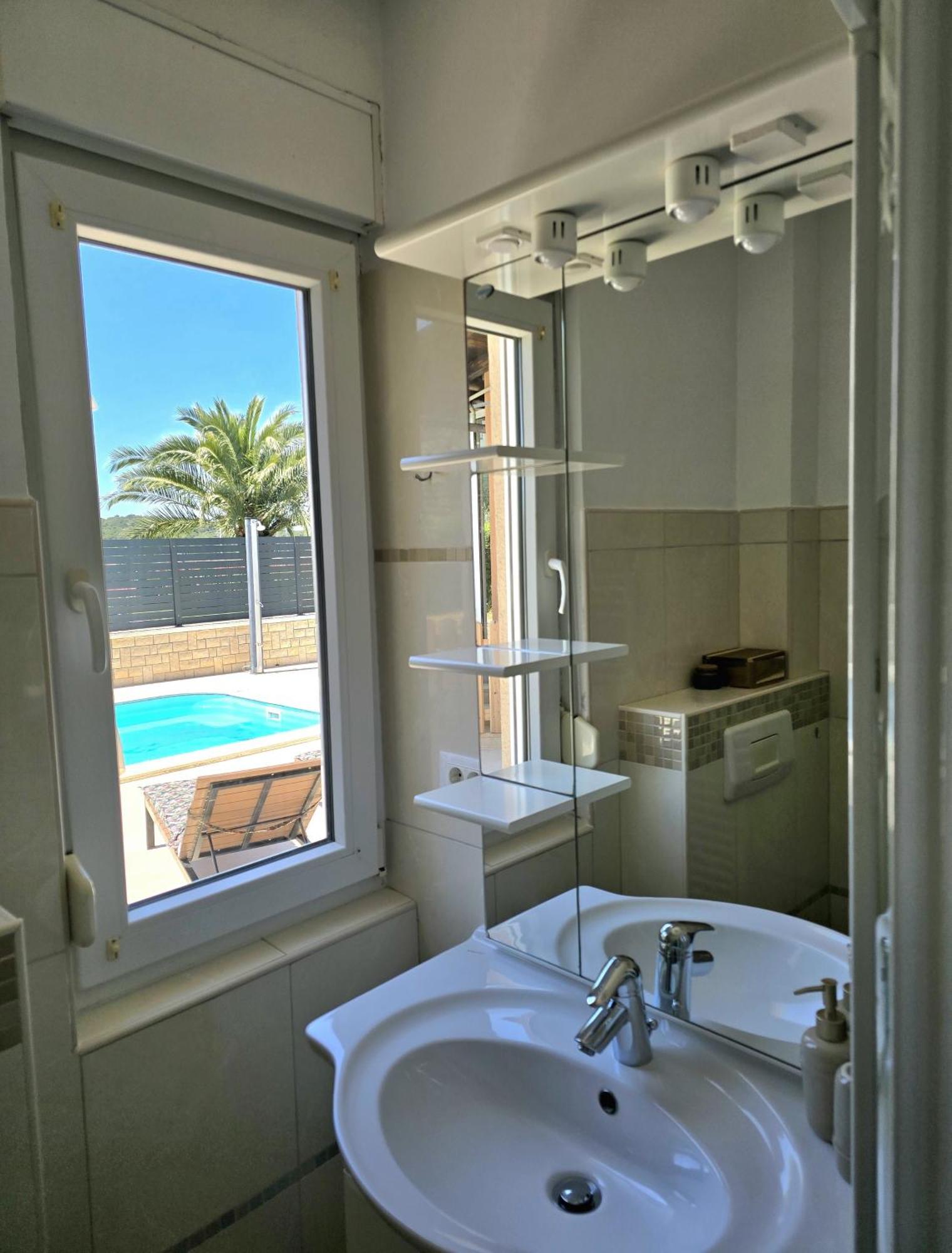 Olive Garden, Apartment With A Private Pool Баньоле Екстериор снимка