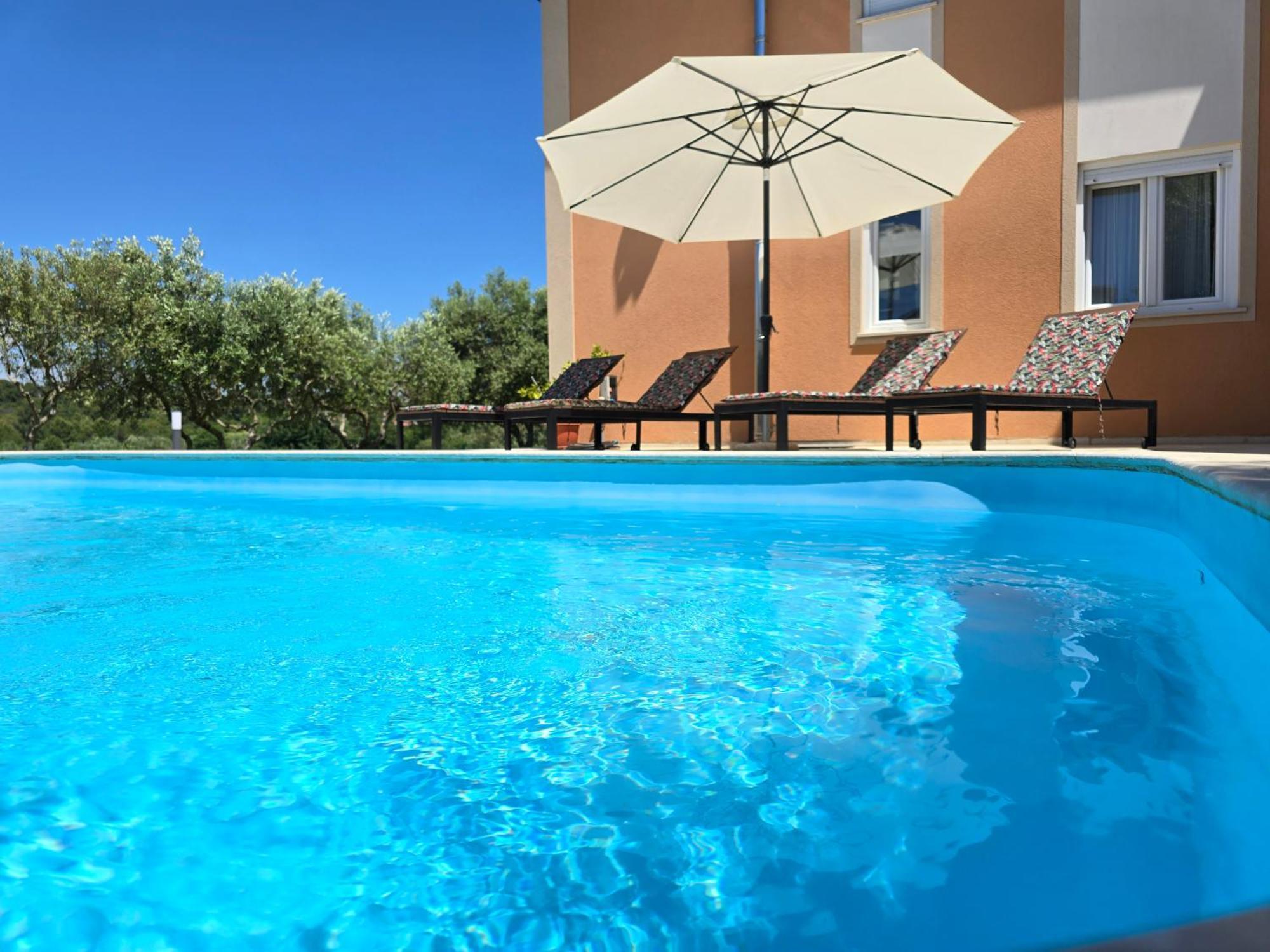 Olive Garden, Apartment With A Private Pool Баньоле Екстериор снимка
