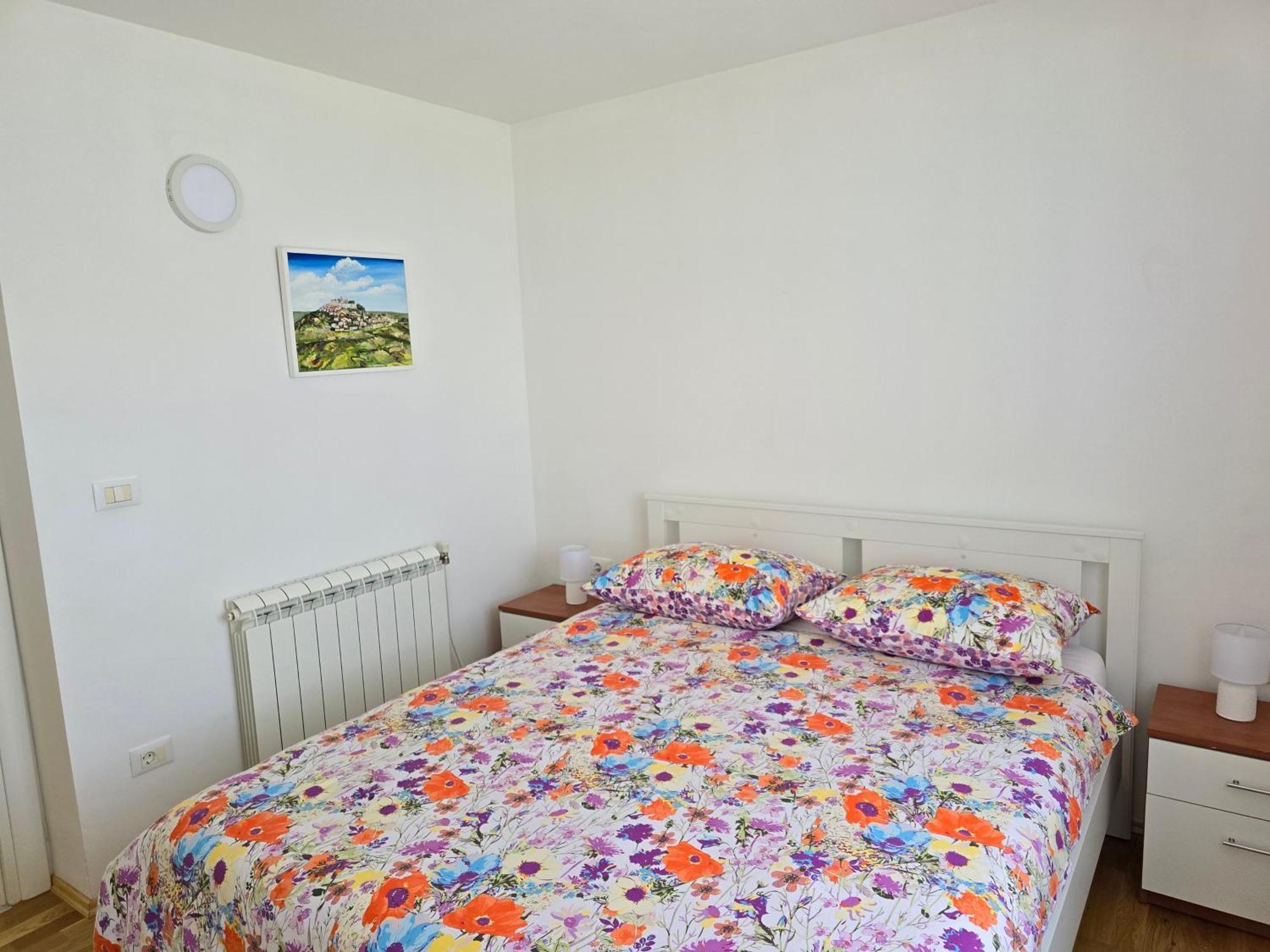 Olive Garden, Apartment With A Private Pool Баньоле Екстериор снимка