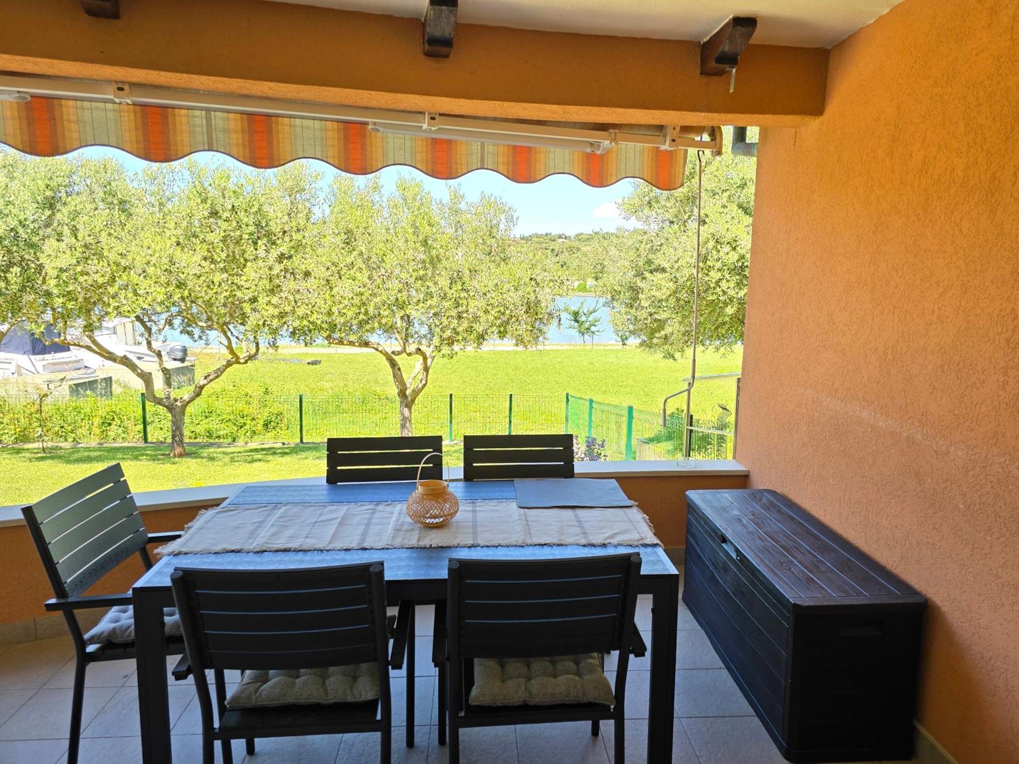 Olive Garden, Apartment With A Private Pool Баньоле Екстериор снимка